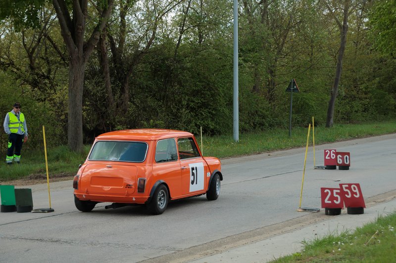 2L4B2000.jpg