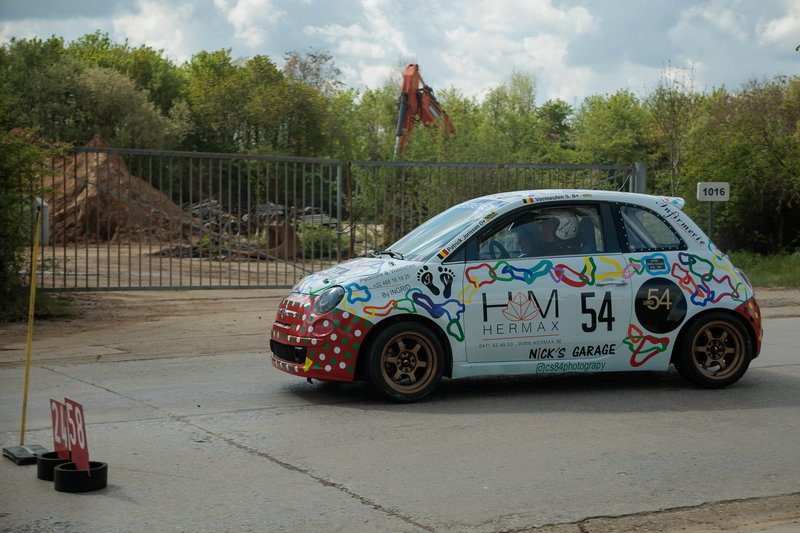 2L4B2005.jpg