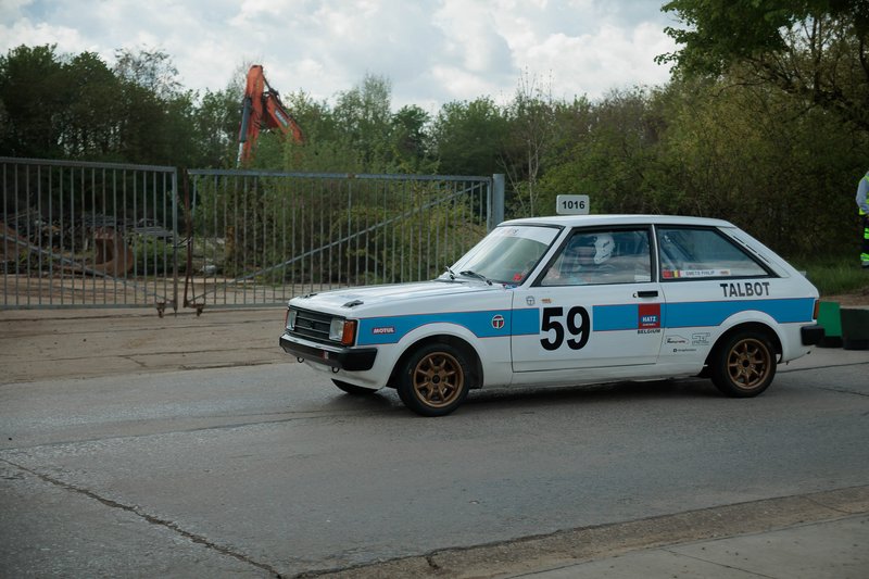 2L4B2011.jpg