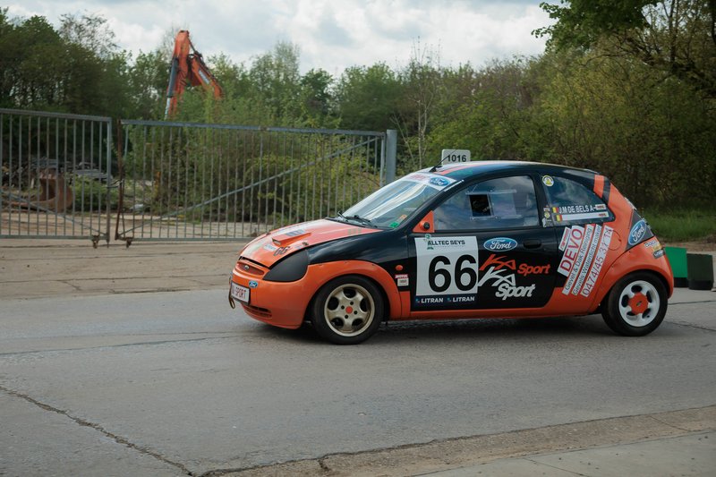 2L4B2014.jpg