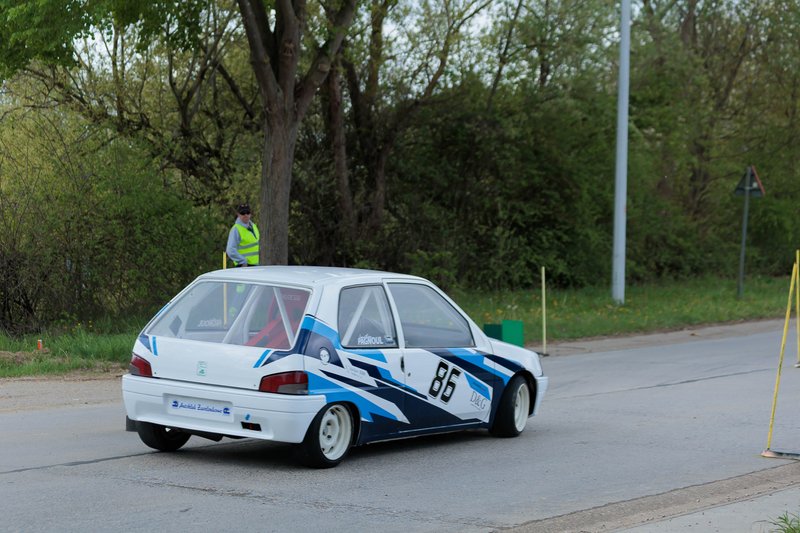 2L4B2036.jpg