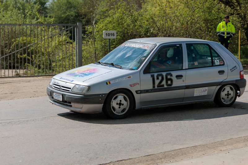2L4B2062.jpg