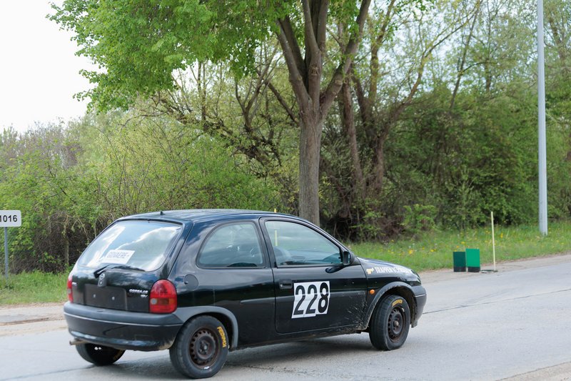 2L4B2081.jpg