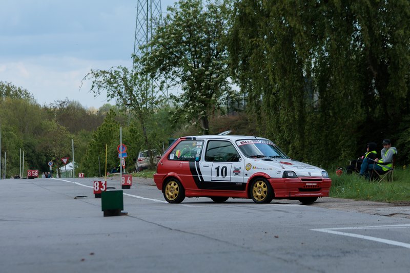 2L4B2111.jpg