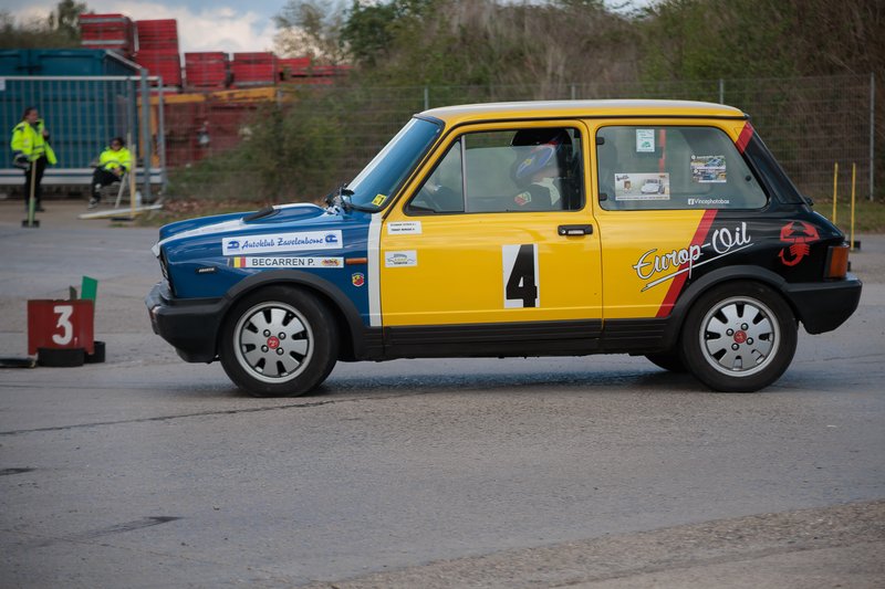 2L4B2221.jpg