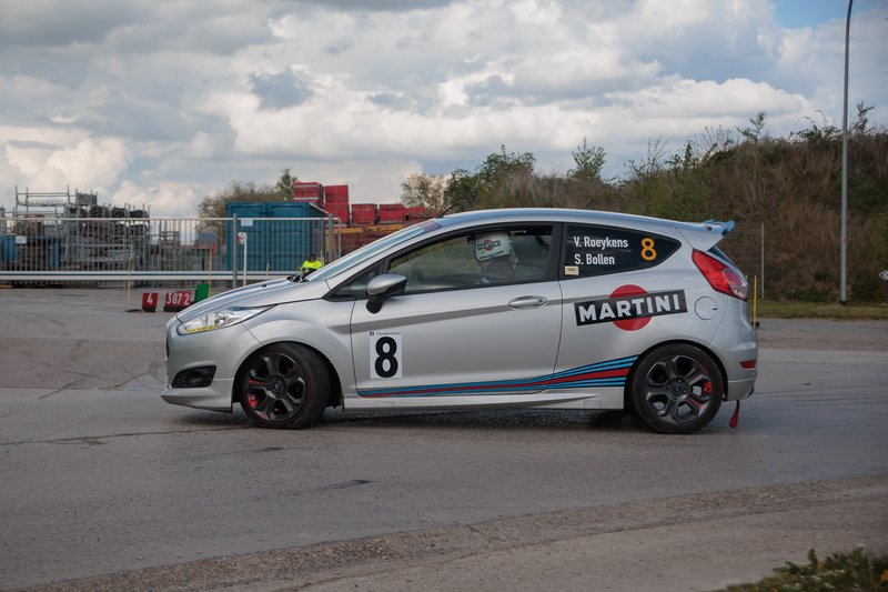 2L4B2224.jpg