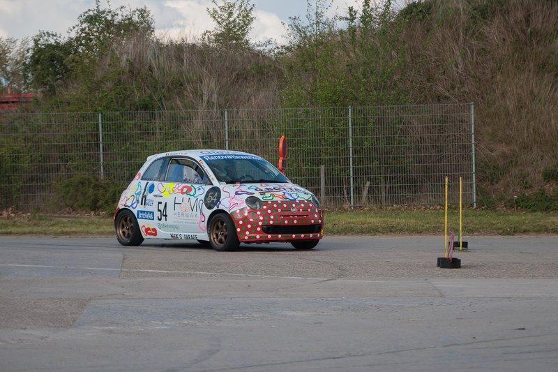 2L4B2264.jpg