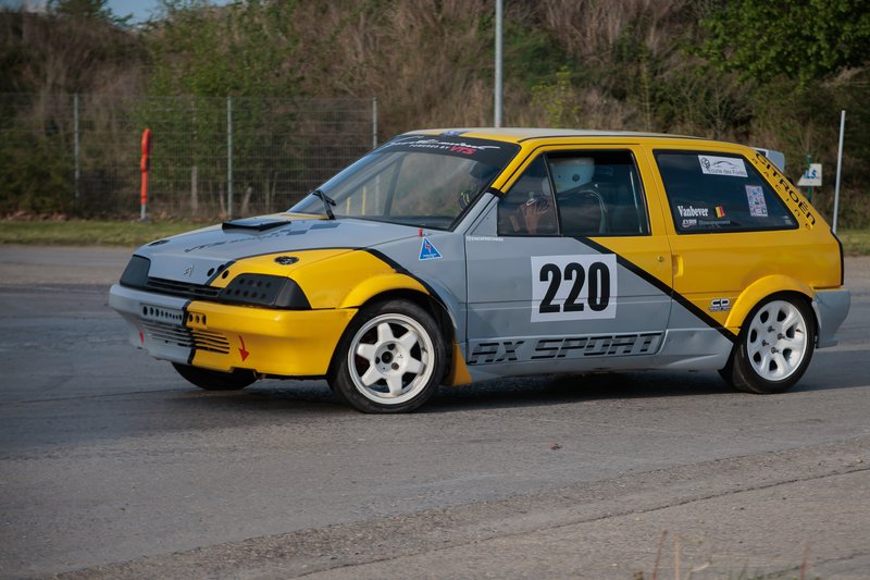 2L4B2308.jpg