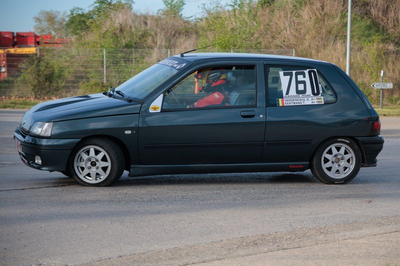 2L4B2319.jpg