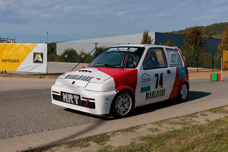 2L4B9433.jpg