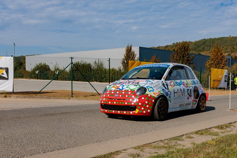 2L4B9447.jpg